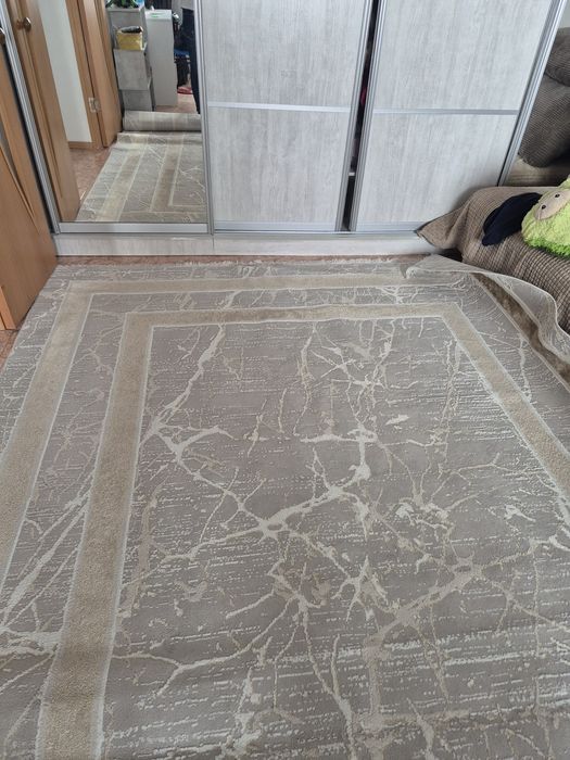 Продам ковёр 2,5×3,5