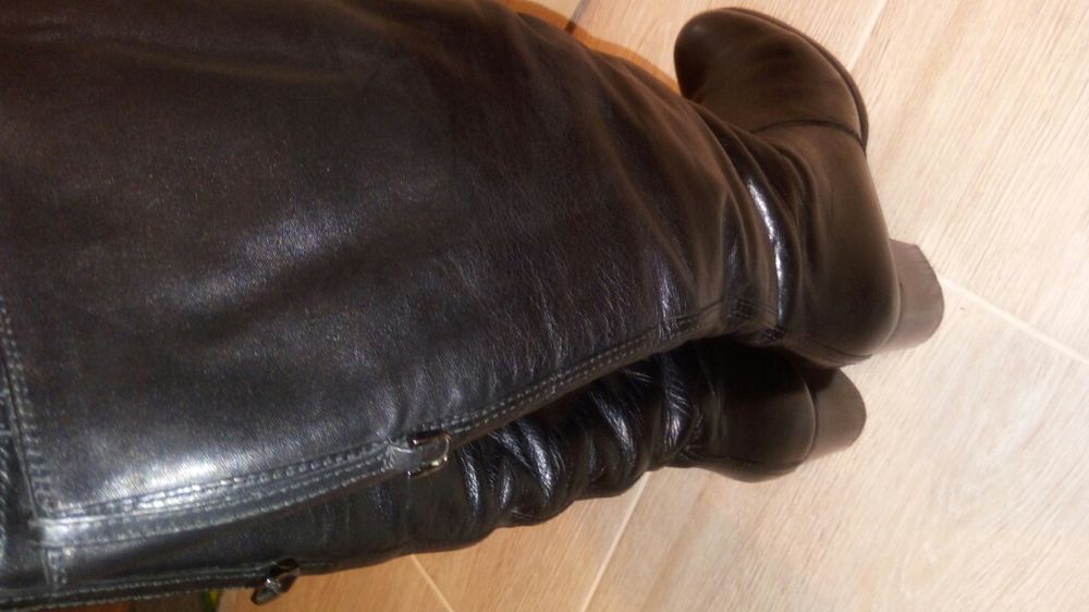 Продам зимние сапоги