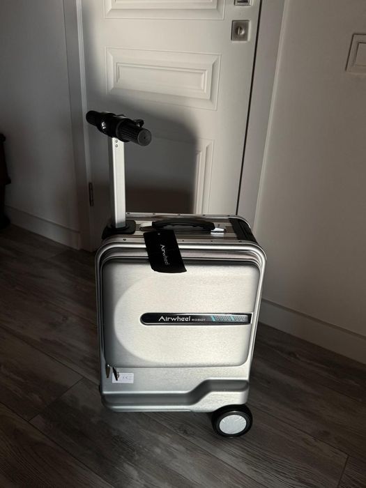 смарт-чемодан Airwheel