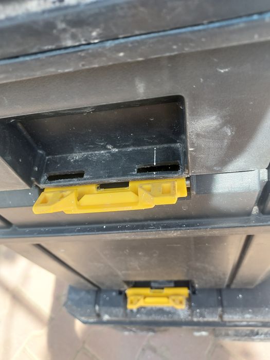 Sistem cutii scule, DeWalt TSTAK, IP54, cu maner telescopic