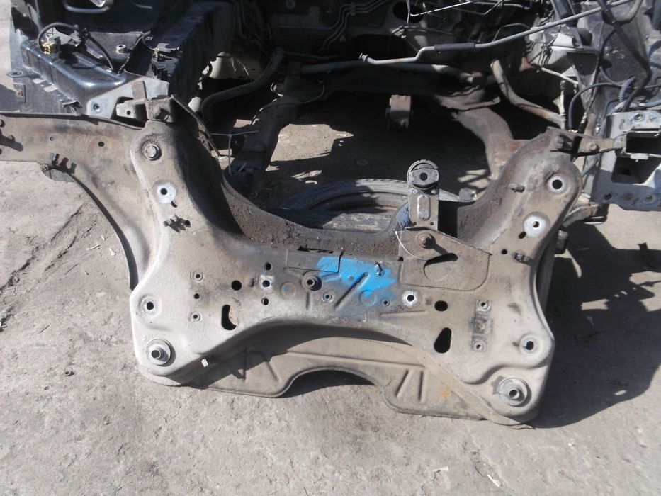 Преден мост за Рено Лагуна 1.9дци 120 к.с. 2002 год.