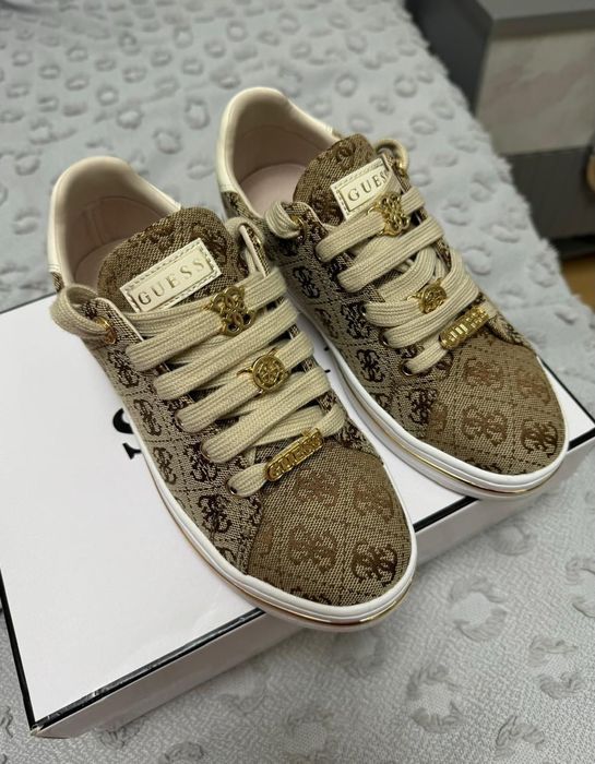 Продам абсолютно новые кеды GUESS