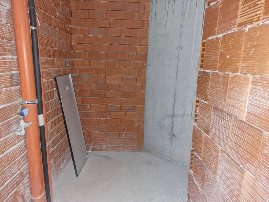 Тристаен апартамент за продажба в кв. Еленово, гр. Благоевград