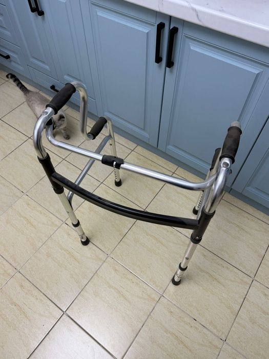 Продам ходунок для взрослых