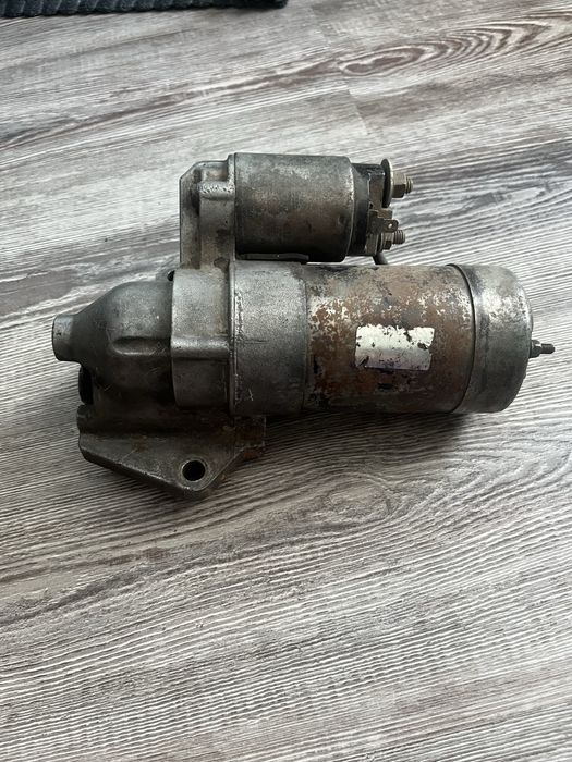 Продам стартер на мазду MPV