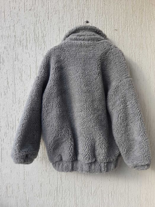 Дамско пухкаво късо сиво палто, размер - XS-S-M