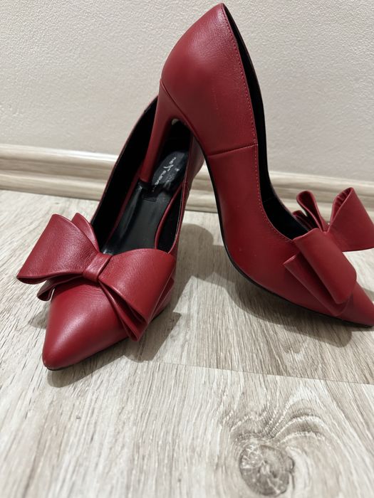 Pantofi stiletto 40 rosii The 5th Element