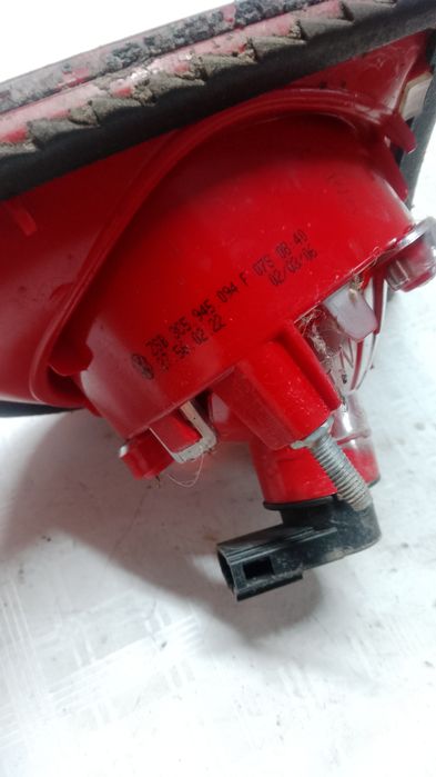 stop dreapta hayon  volkswagen passat b6 berlina - motorina 2008