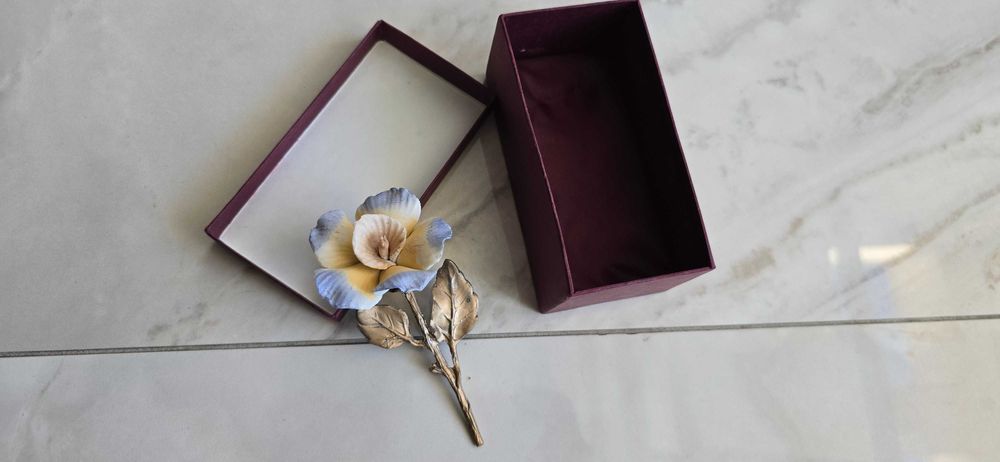 Порцеланово цвете с метал, 1950г