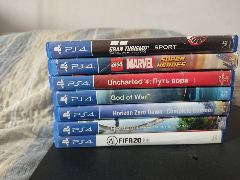 Продаю  PlayStation 4 и PlayStation 3