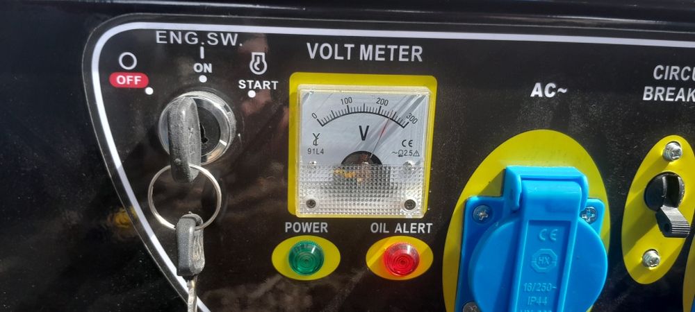 Продам новый бензиновый генератор