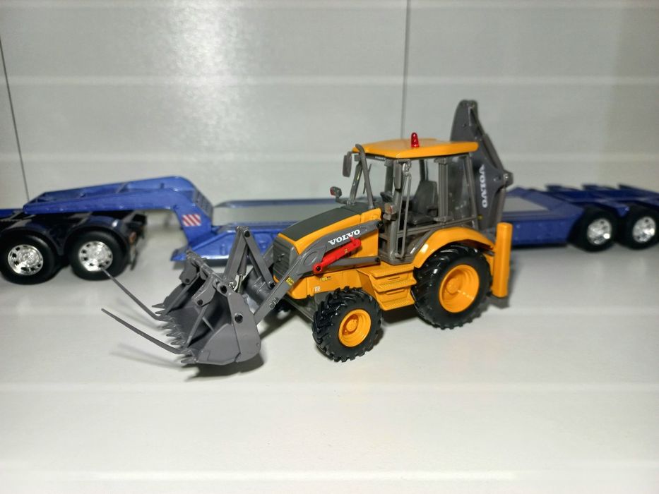 1:50 Motorart Volvo NH12 + Volvo BL71