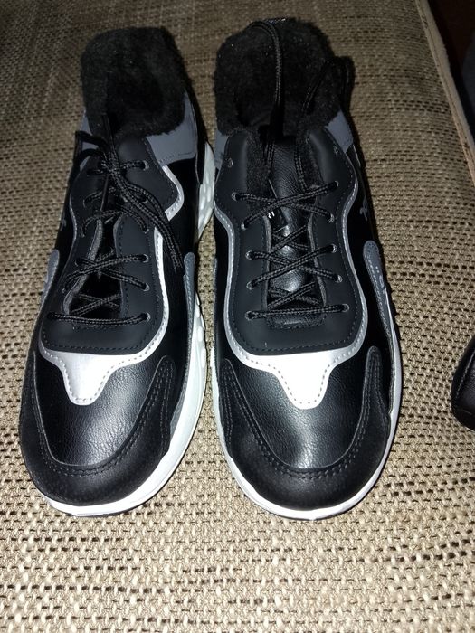 Продам новые кросовки