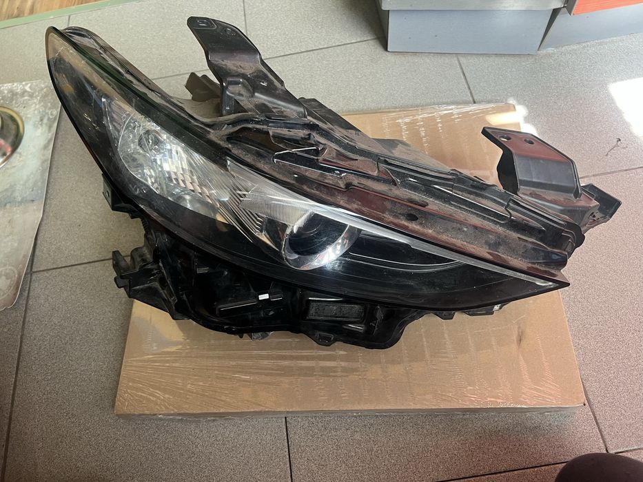 Mazda 3 BP 2019-2024 LED Фарове