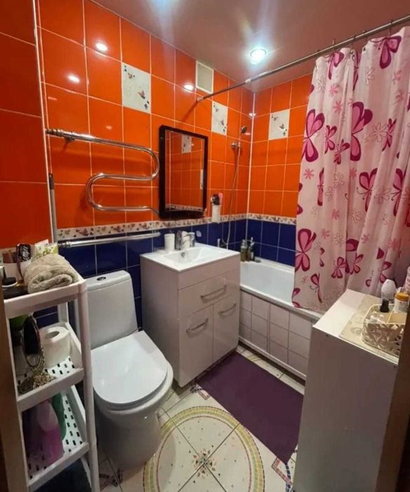 Продается 2 ком квартира район Уют