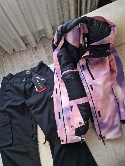 Costum de schi / snowboard 4F nou, cu eticheta