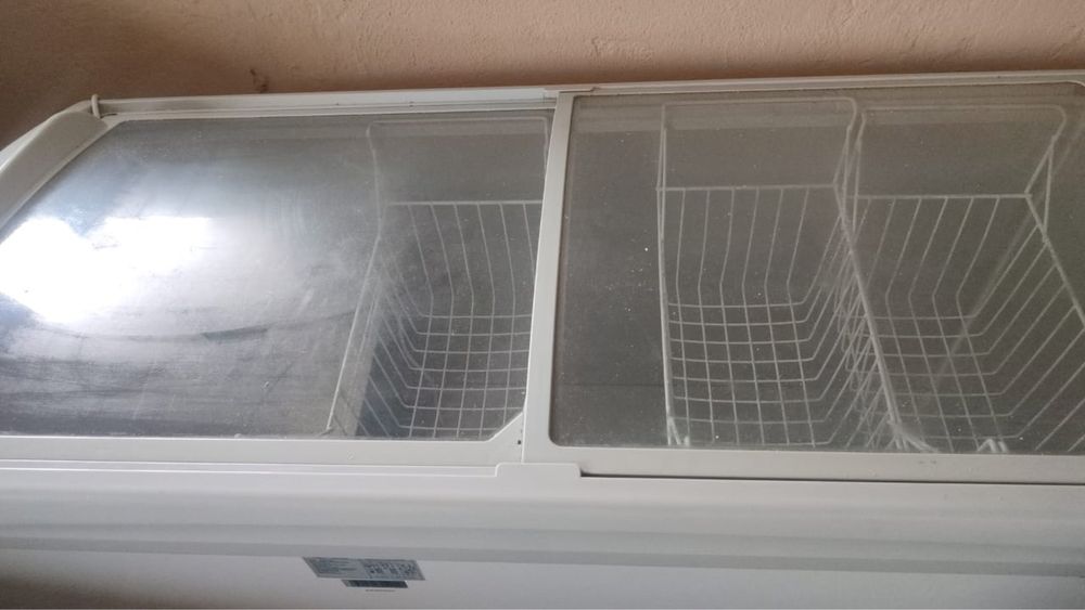 Продам морозильник