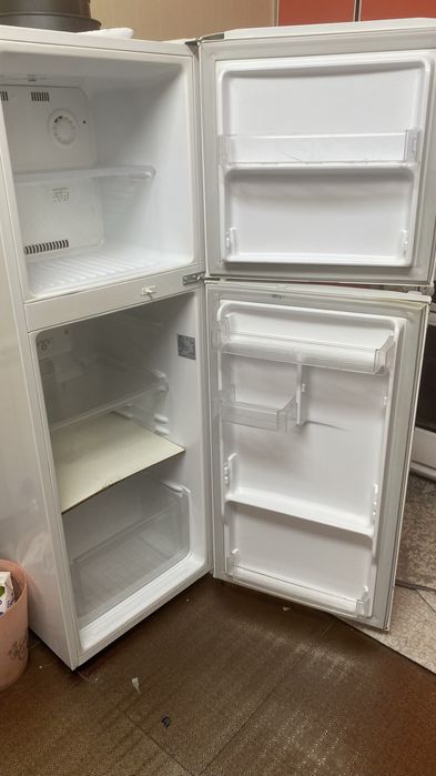 Холодильник сатылады