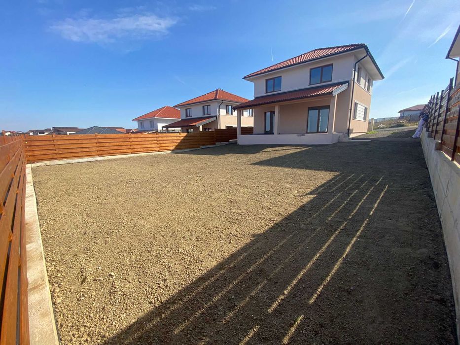 PF,  DE Vanzare Casa Individuala,  Dezmir