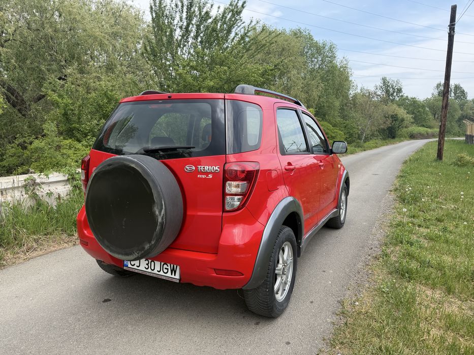 Vand Daihatsu Terios. 4X4. Benzina