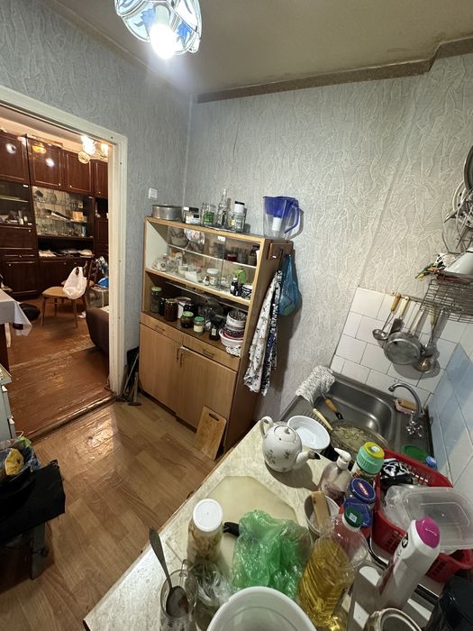 Продаю САМПИ микрорайон 2/3/5, кирпич, 52 кв. м, без ремонта