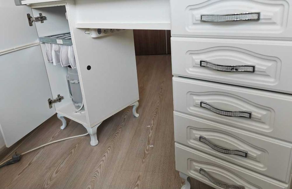 Se vinde Set Mobilier