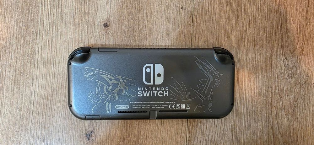 Nintendo Switch Lite Dialga & Palkia Edition + 2 Игри+Калъф+Зарядно