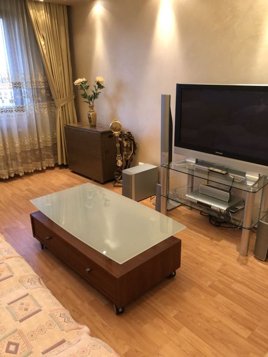 Inchiriez apartament 3 camere