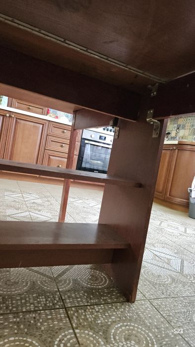 Стол обеденный гостинный