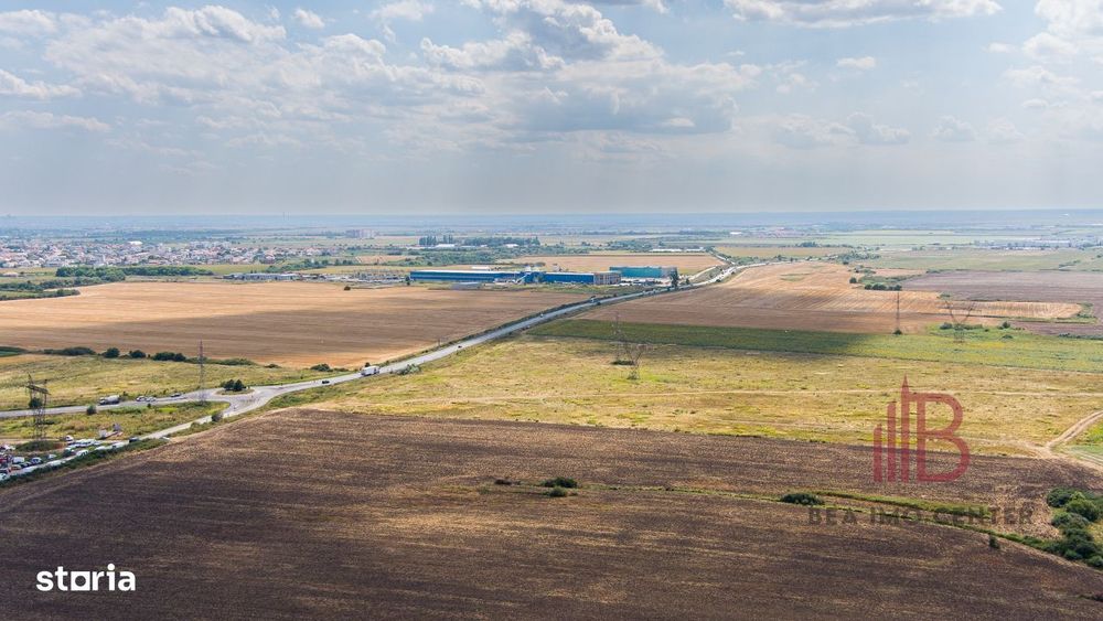 Teren intravilan în suprafață de 152995 mp
