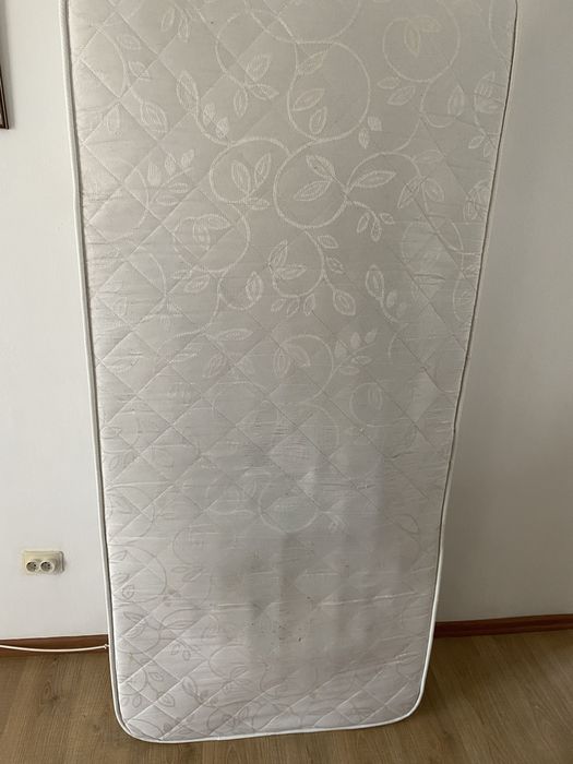 saltea 90x200 utilizata