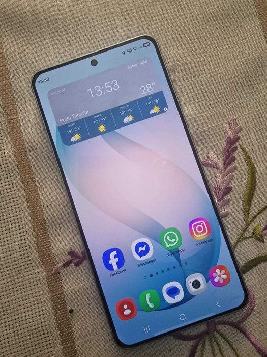Samsung Galaxy S26+ , 256/12 GB memorie , husa , folie , IMPECABIL !