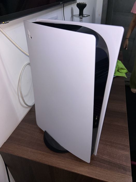 PS5 cu un controller