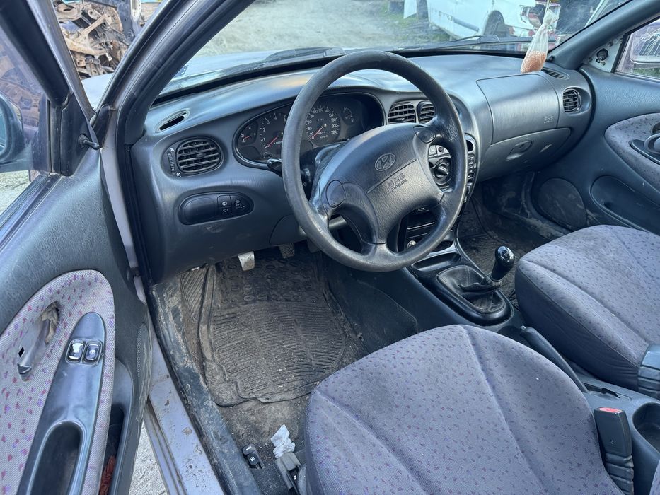 Hyunday Lantra 1.5i 88hp 1997г На Части