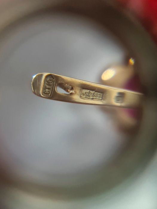 Золотые серьги 583 пробы с рубинами