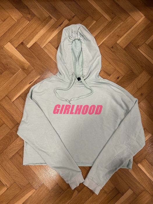 Продавам лот суитшърти