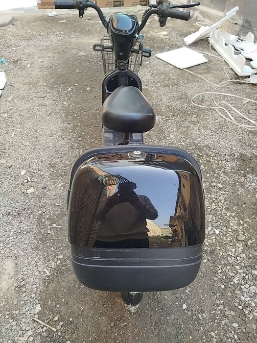 Skuter sotiladi surochni