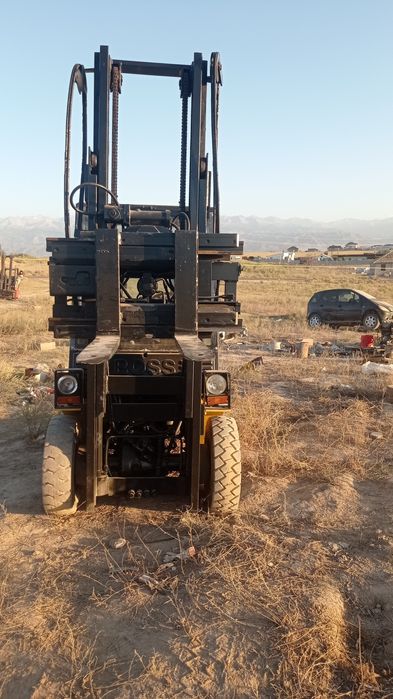 Срочна продам вилочны погрузчик  БОСС