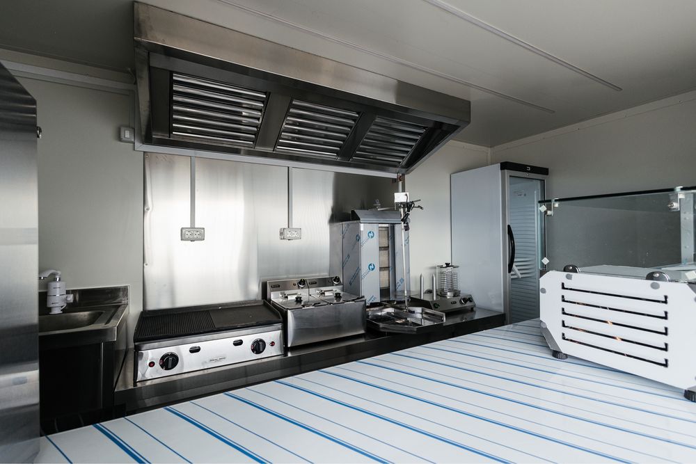 Rulote Fast Food Profesionale Posibilitate Leasing Auto, Echipare Completa Pentru Fast Food, Rotiserie, Grill, Burger, Shaorma Street Food Trailer
