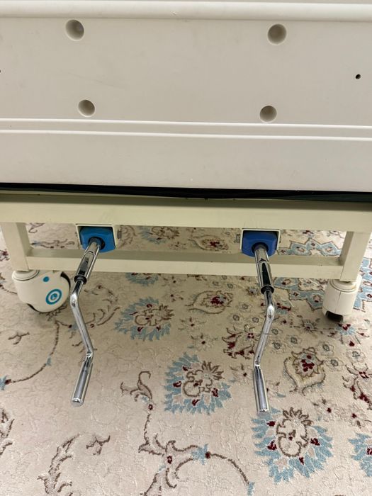 Медицинский кровать