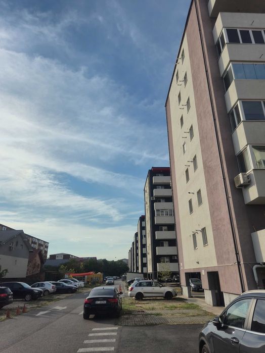 Închiriez apartament 2 camere tip studio etajul 1 zona Apărătorii Patriei