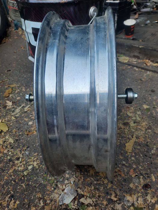 Переднее колесо скутера R 13