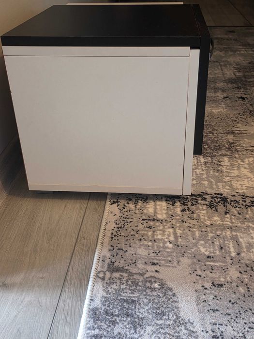 Нощни шкафчета  2 броя