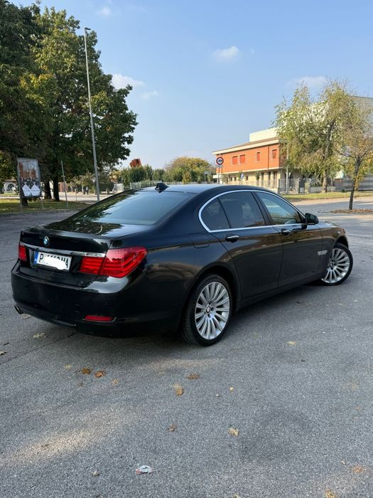BMW Seria 7 2011 — imagine 2