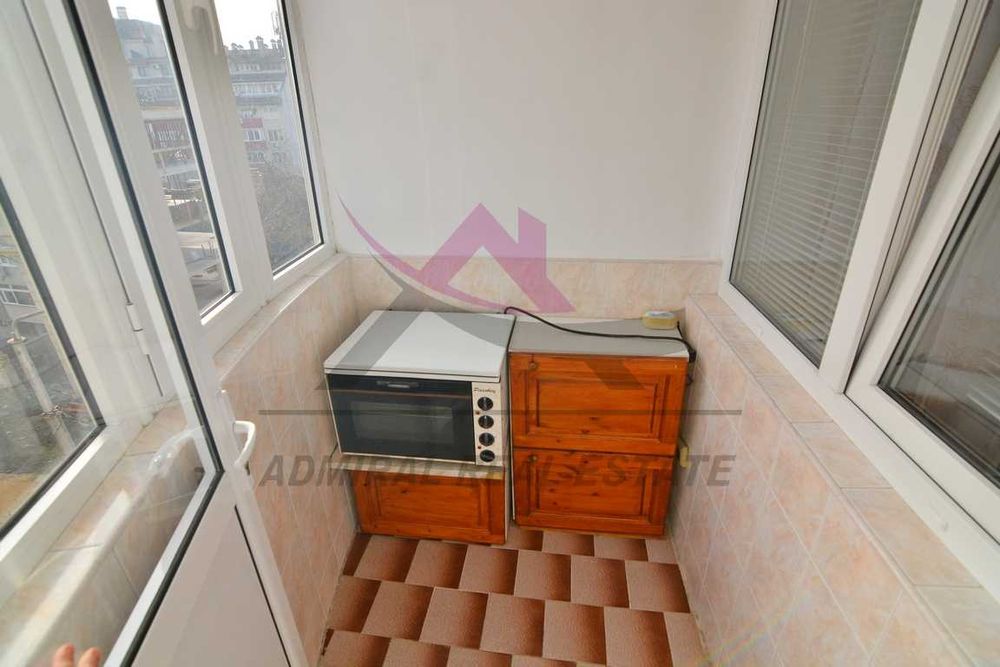 Дава се под наем Двустаен апартамент в Варна, Център - 70 кв.м за 450 € - Снимка #3