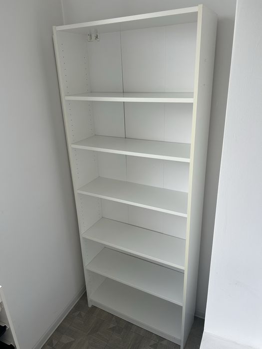 Книжный шкаф IKEA