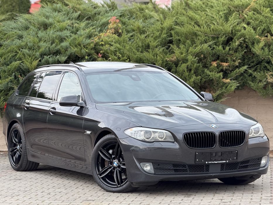 BMW 525D~Distronic~Head Up~Keyless Entry-Go~Soft Close~Panoramic~218 CP~3 Butoane