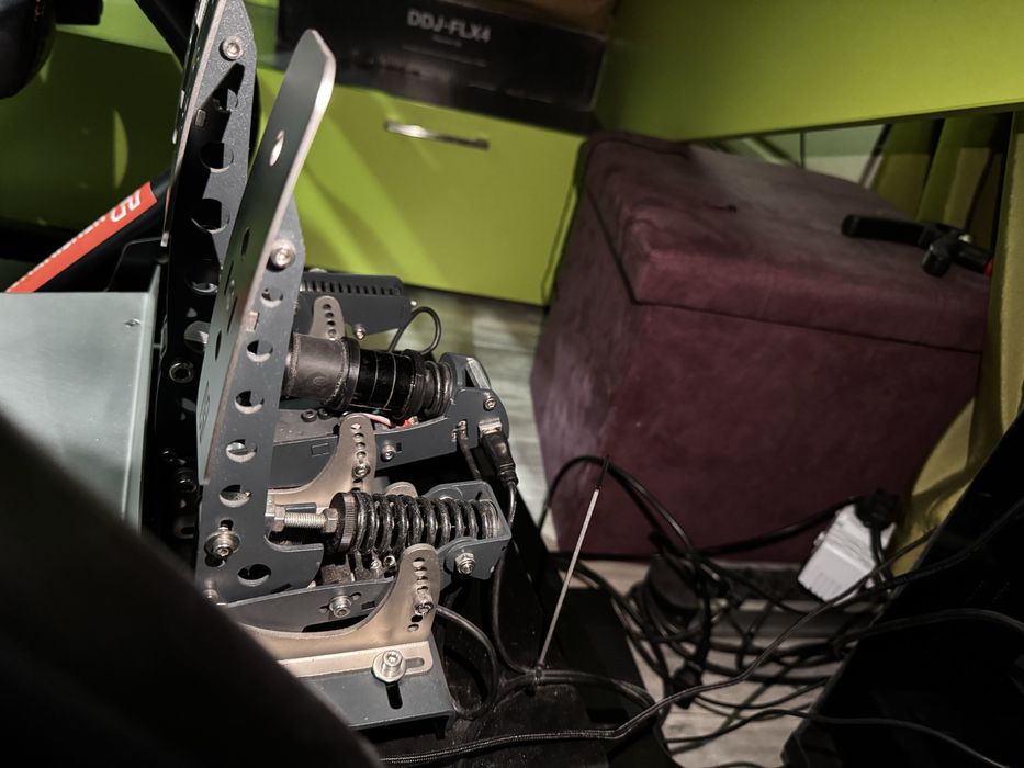 Heusinkveld Sprint 3-pedal set with Baseplate