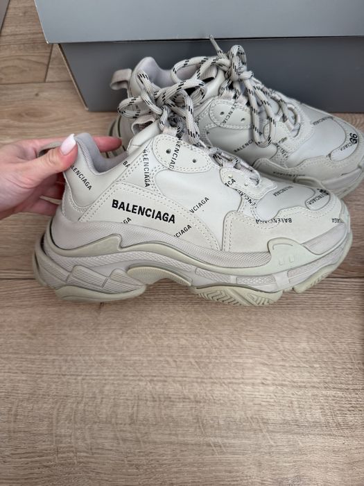 Маратонки Balenciaga Triple S
