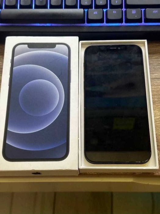 Vând iPhone 12 64GB